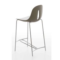 The Gotham steel bar stool is slender and elegant with a comfortable pleasing design. The Gotham stool adapts itself to every requirement for different areas - ideal for bars, restaurants and hotels.