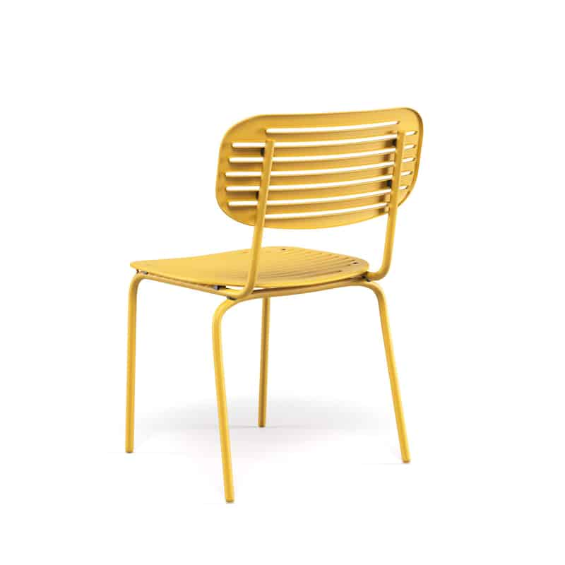 Mom 639 Chair in bold colour with steel frame – ideal for commercial indoor and outdoor spaces