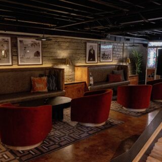 Birdietown Ohio – two-level sports venue with restaurant, bars, and indoor mini-golf, furnished by DeFrae Contract Furniture