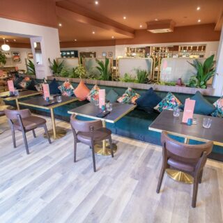 Bespoke banquette seating at Embers Bar & Grill, Voco Corby by DeFrae Contract Furniture