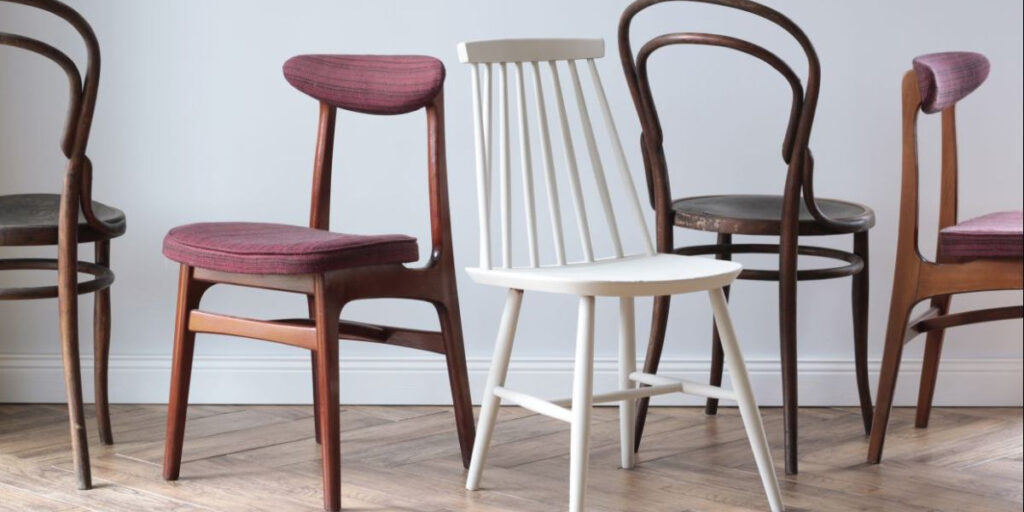 A complete guide to choosing restaurant chairs for hospitality venues. Learn about materials, comfort, durability, Crib 5 safety and chair types for cafés, bars and hotels.